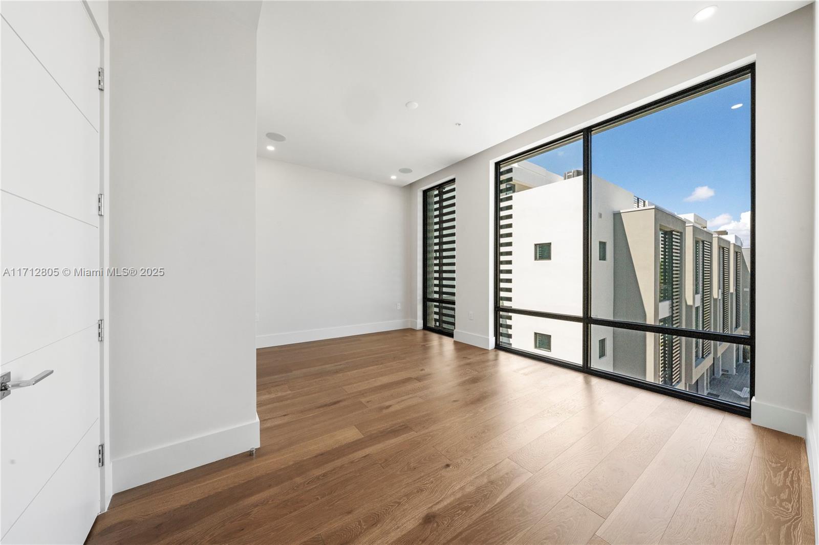 EASTERN SHORES - Residential