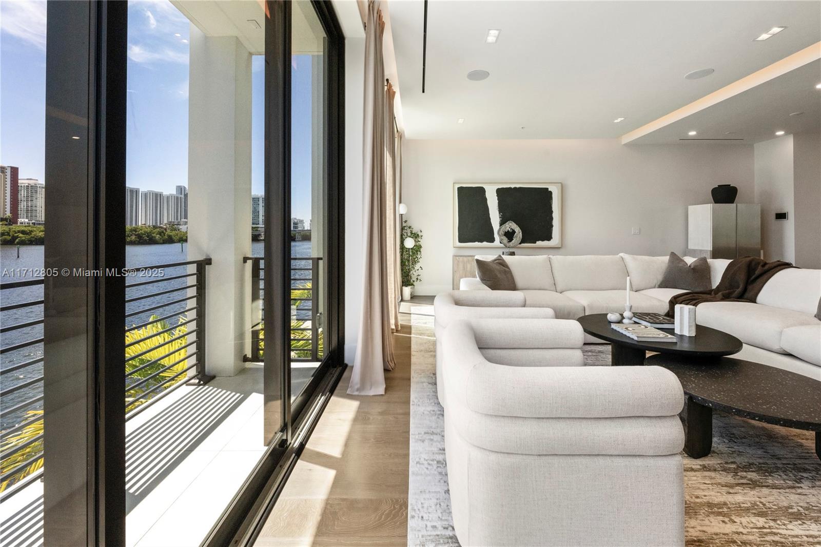 EASTERN SHORES - Residential