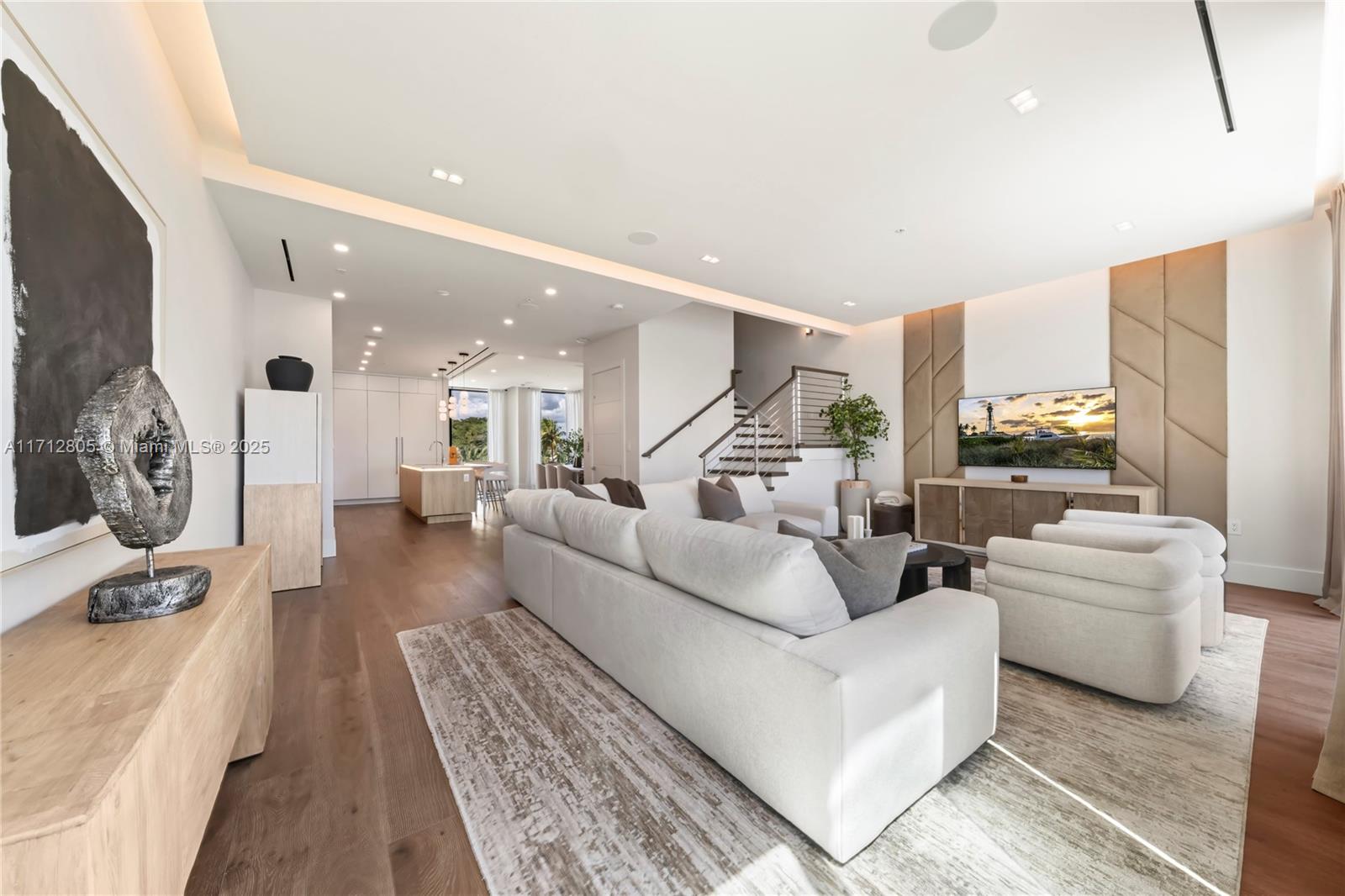 EASTERN SHORES - Residential