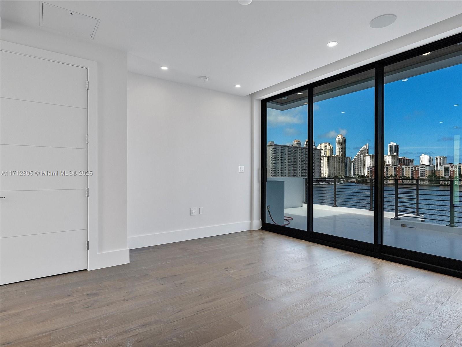 EASTERN SHORES - Residential