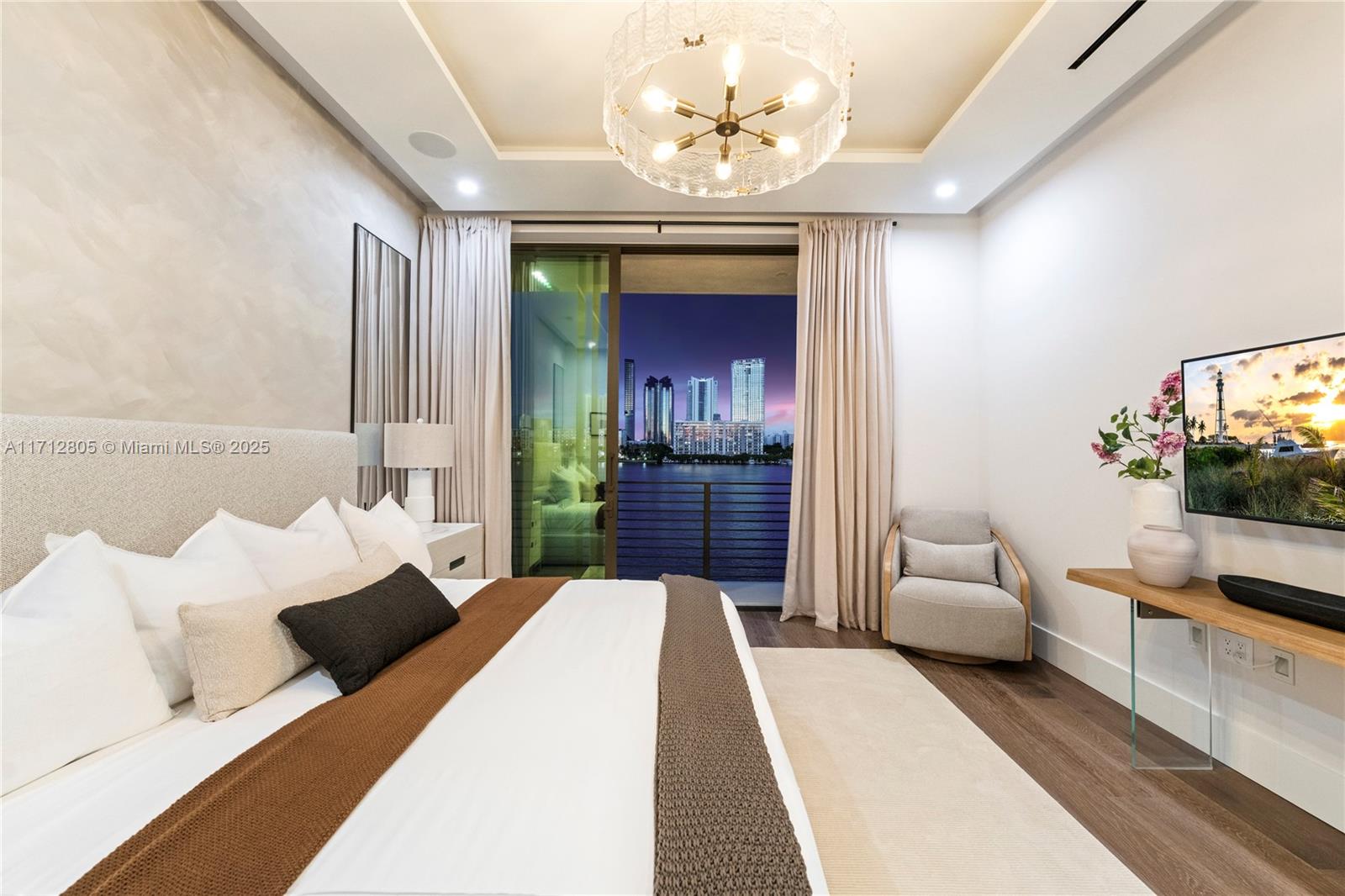 EASTERN SHORES - Residential