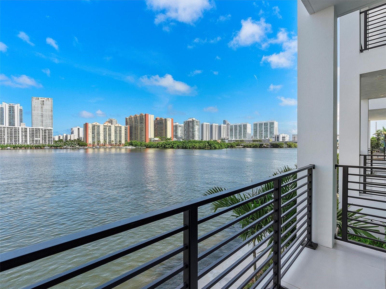 EASTERN SHORES - Residential