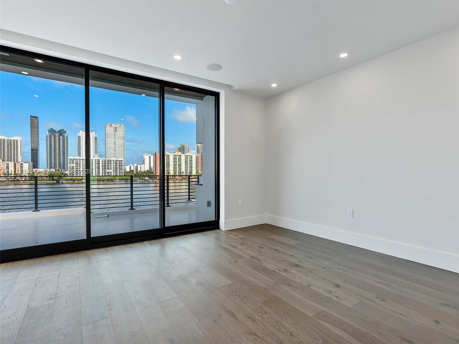 EASTERN SHORES - Residential