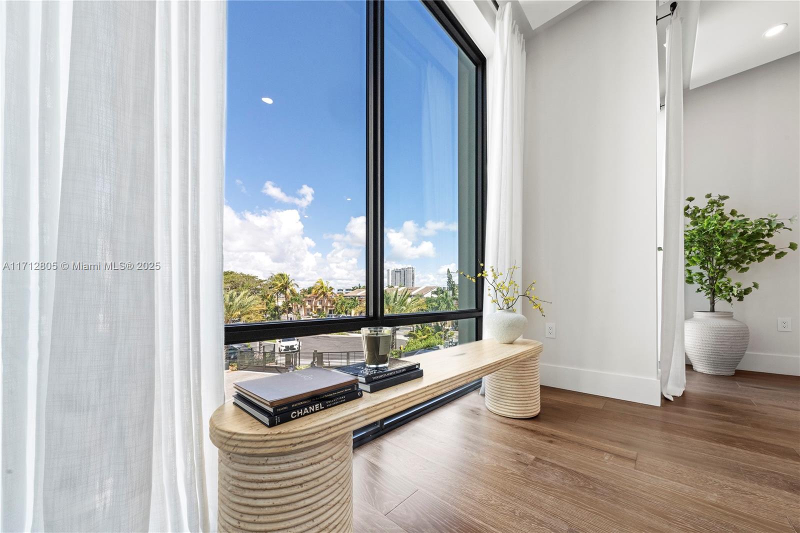 EASTERN SHORES - Residential