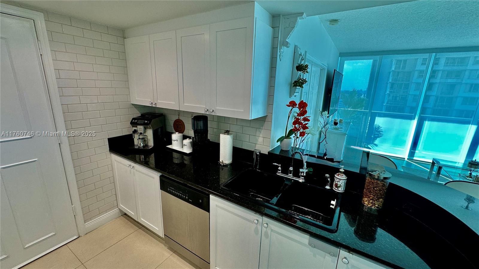 THE BRIDGEWATER CONDO - Residential Lease