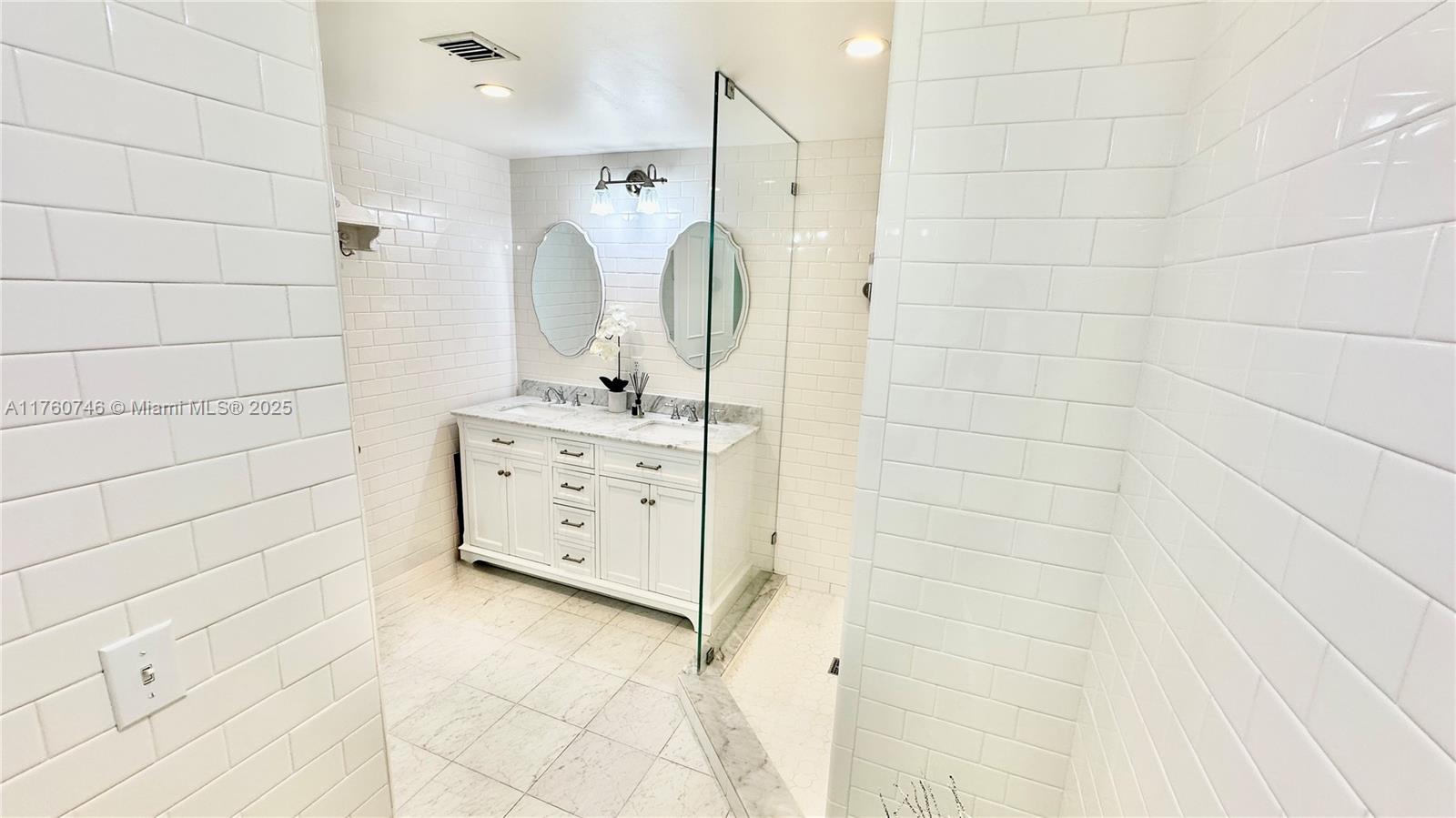 THE BRIDGEWATER CONDO - Residential Lease