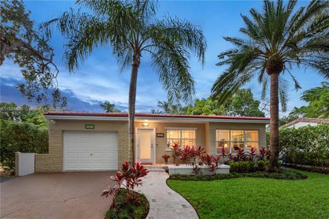 Single Family Residence in Coral Gables FL 425 Marmore Ave Ave.jpg