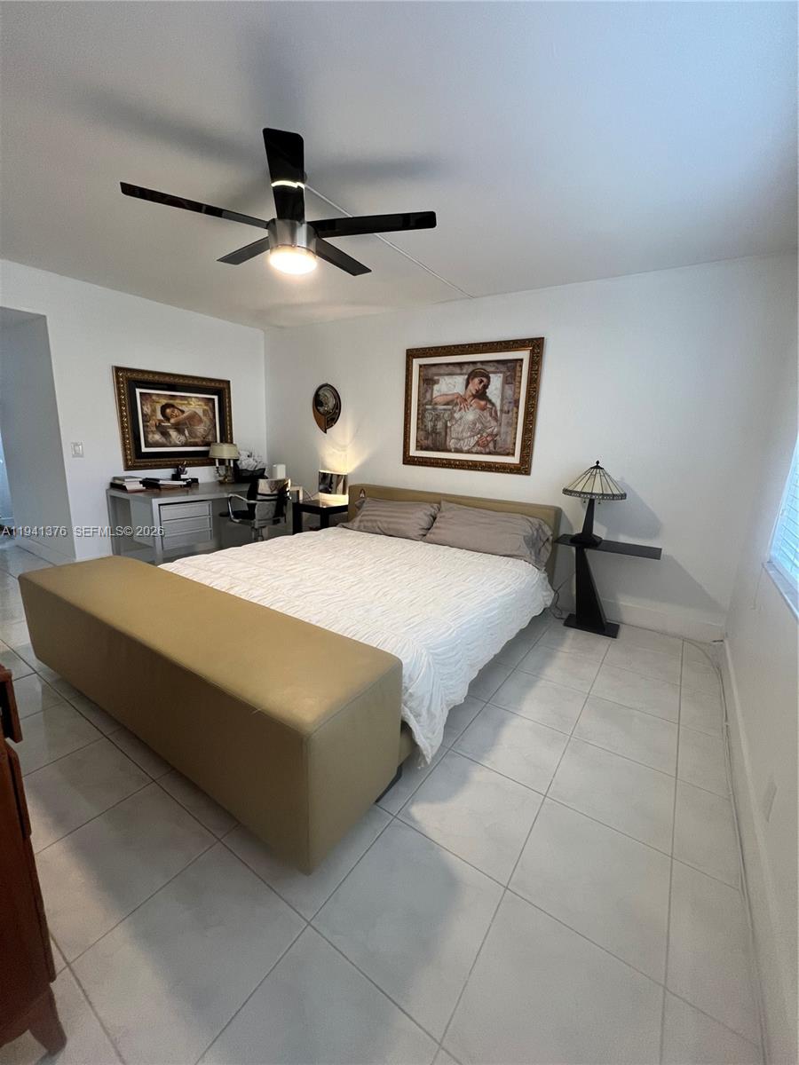 RACQUET CLUB APARTMENTS A - Residential