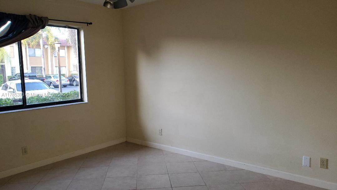 RACQUET CLUB APARTMENTS A - Residential