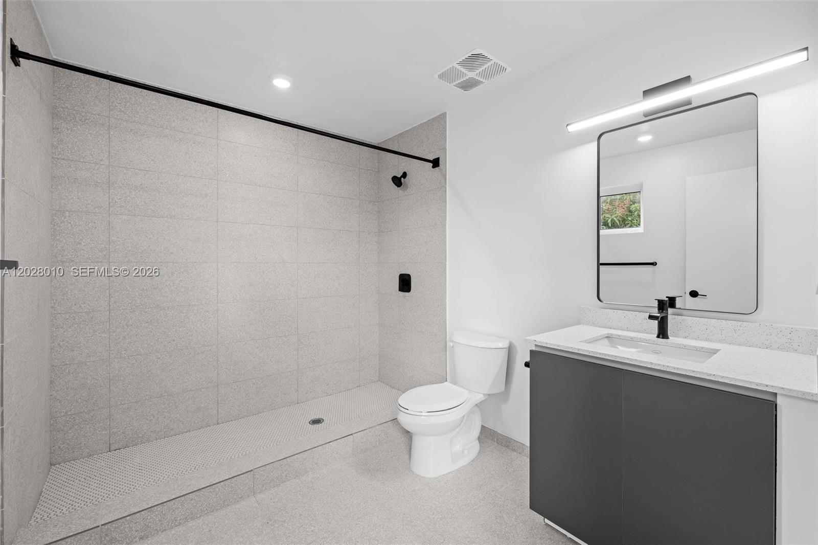 315 NW 32 ST 307