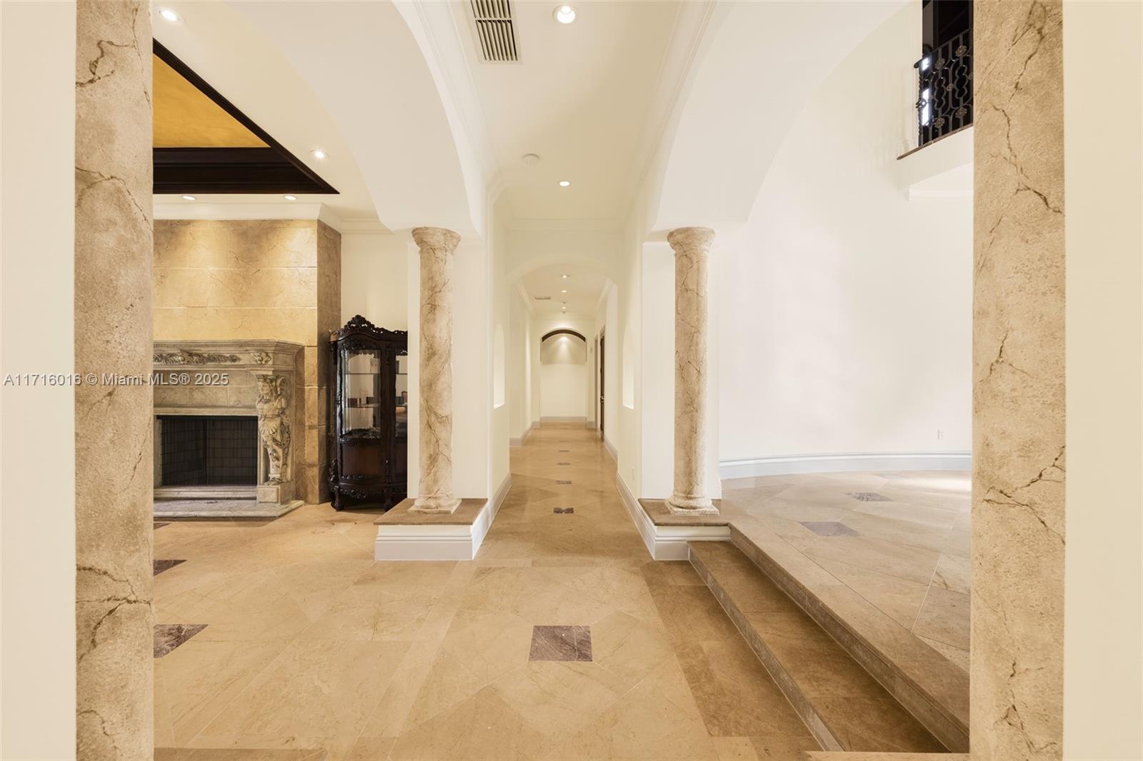 MARTIN SUBURBAN ACRES - Residential