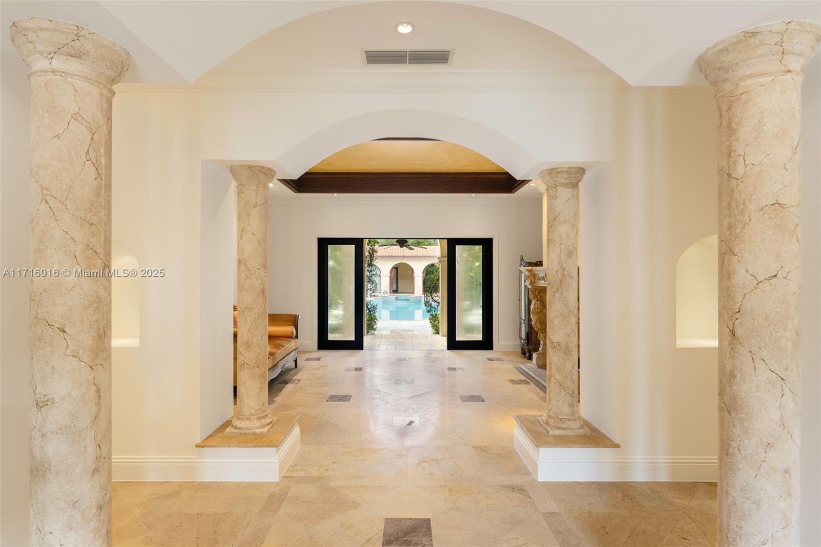 MARTIN SUBURBAN ACRES - Residential