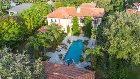 A home in Pinecrest