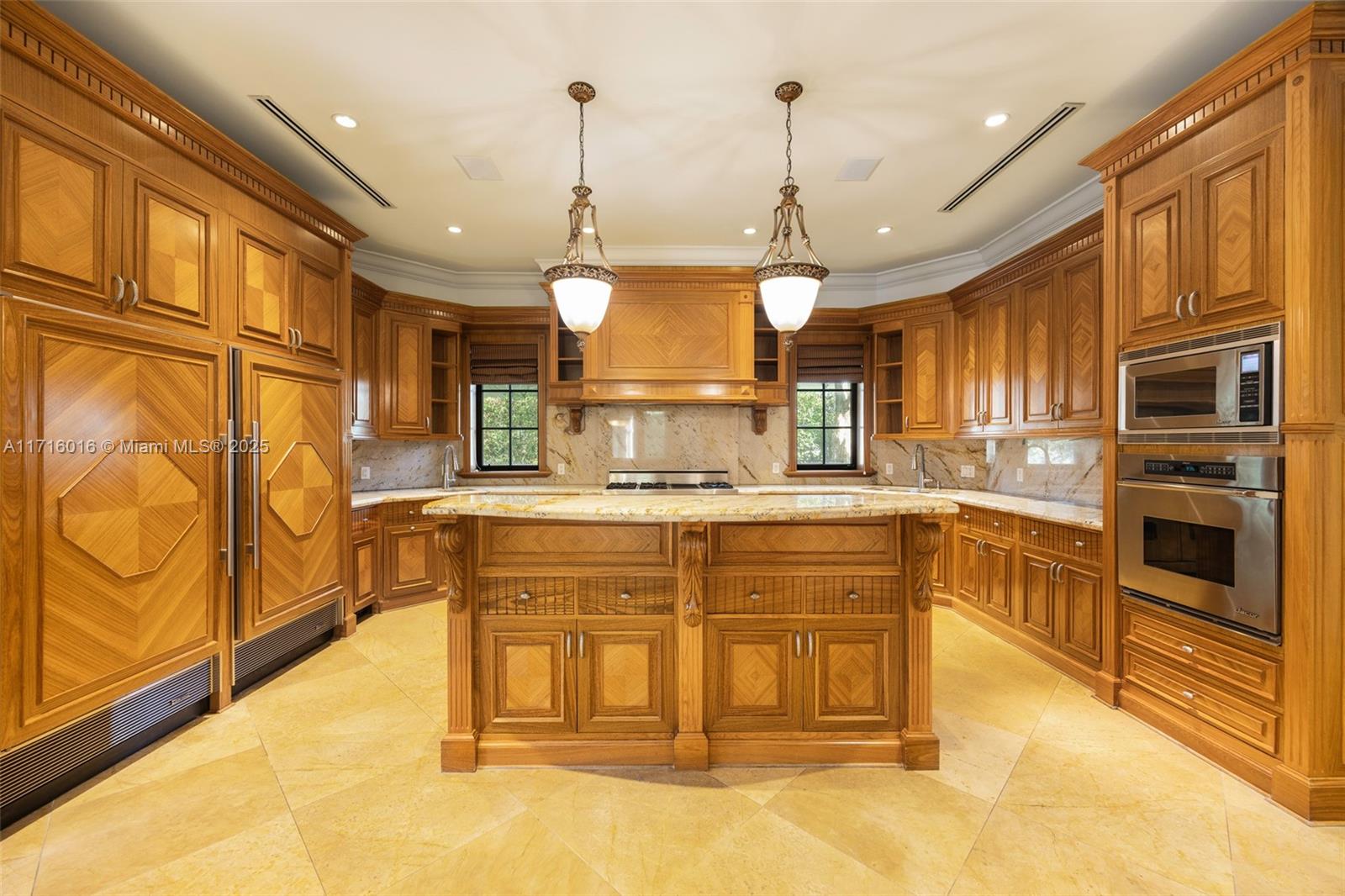 MARTIN SUBURBAN ACRES - Residential