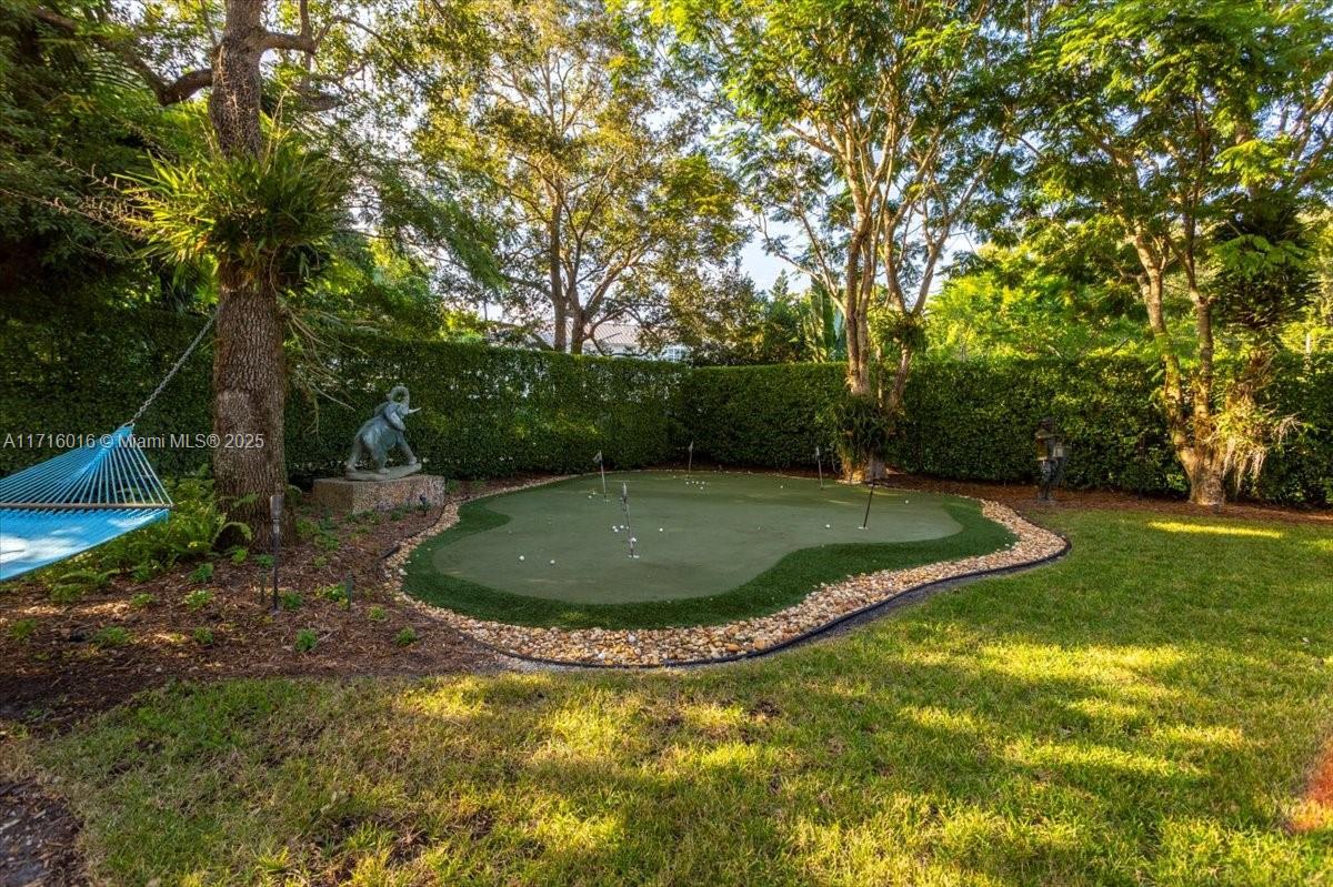 MARTIN SUBURBAN ACRES - Residential