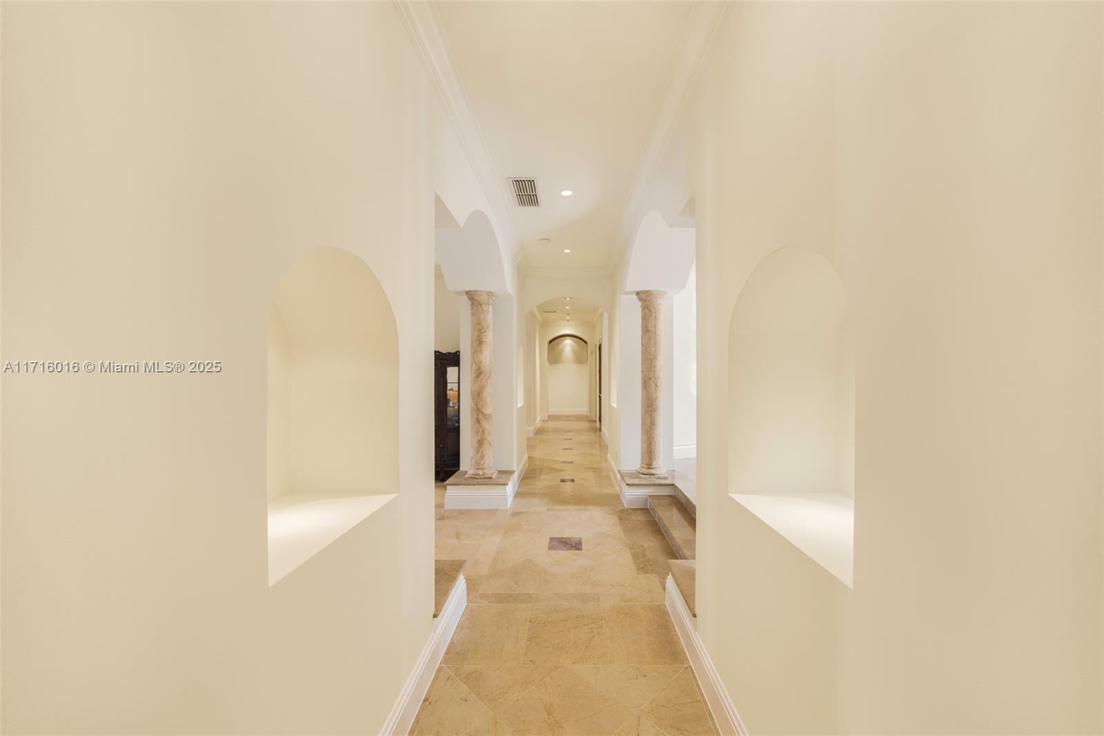 MARTIN SUBURBAN ACRES - Residential