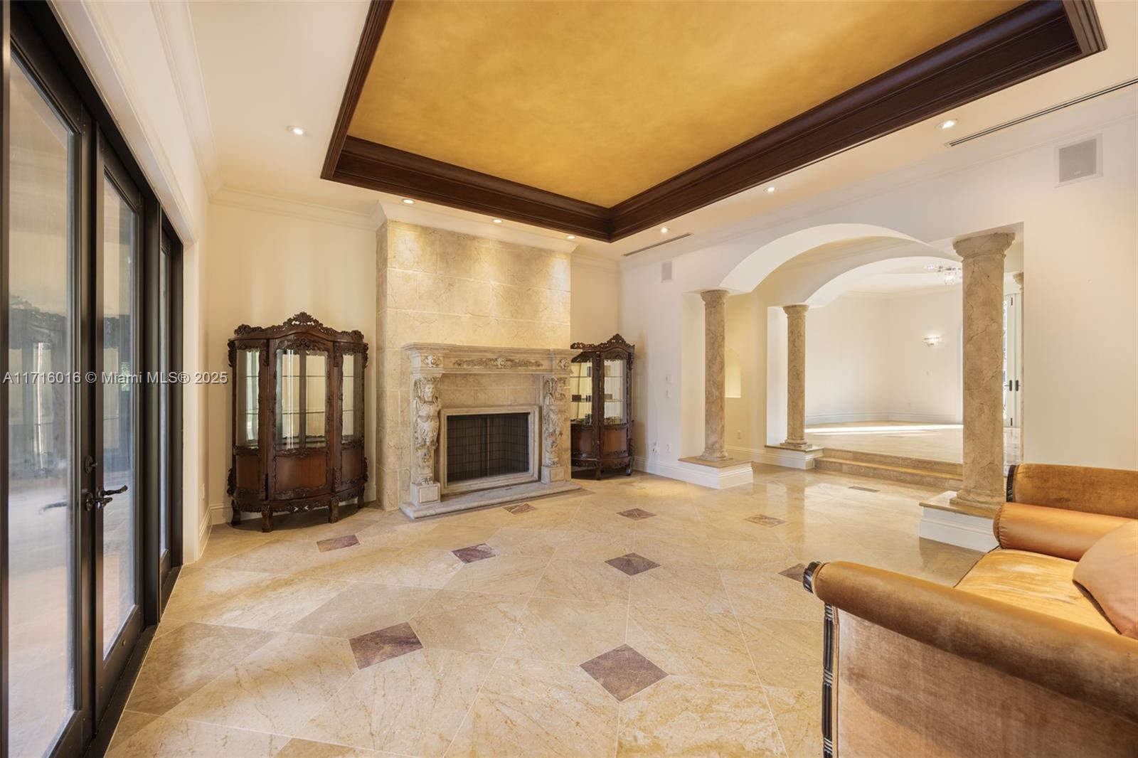 MARTIN SUBURBAN ACRES - Residential