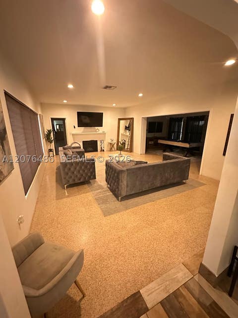 Tiny photo for 400 NE 2nd St, Pompano Beach, FL 33060 (MLS # A12076486)