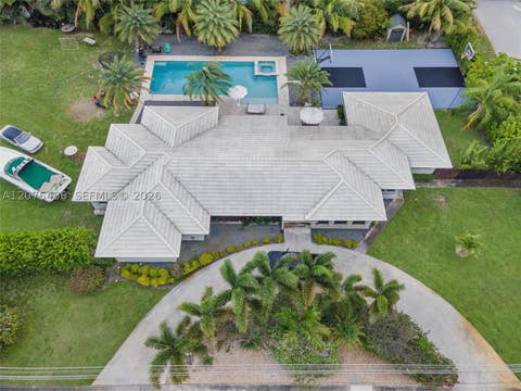 Tiny photo for 400 NE 2nd St, Pompano Beach, FL 33060 (MLS # A12076486)