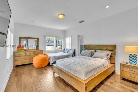Tiny photo for 400 NE 2nd St, Pompano Beach, FL 33060 (MLS # A12076486)