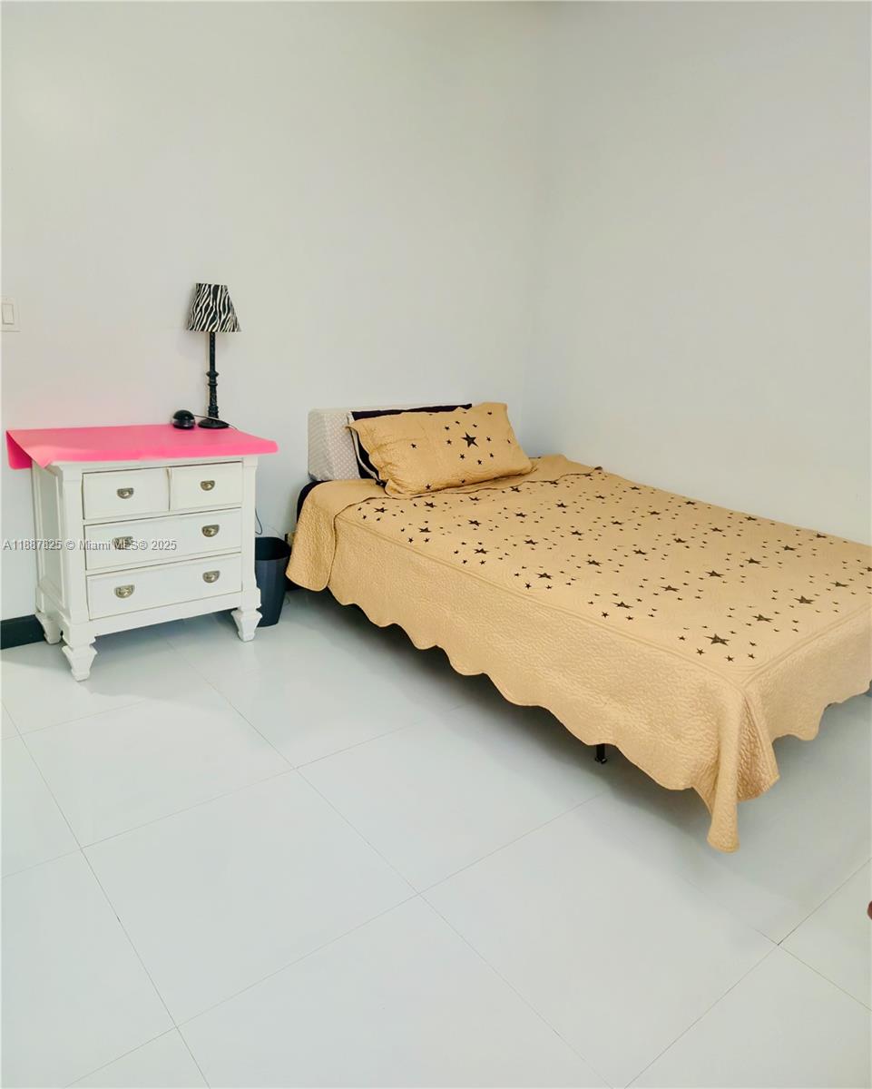 GREEN CLOSE - Residential