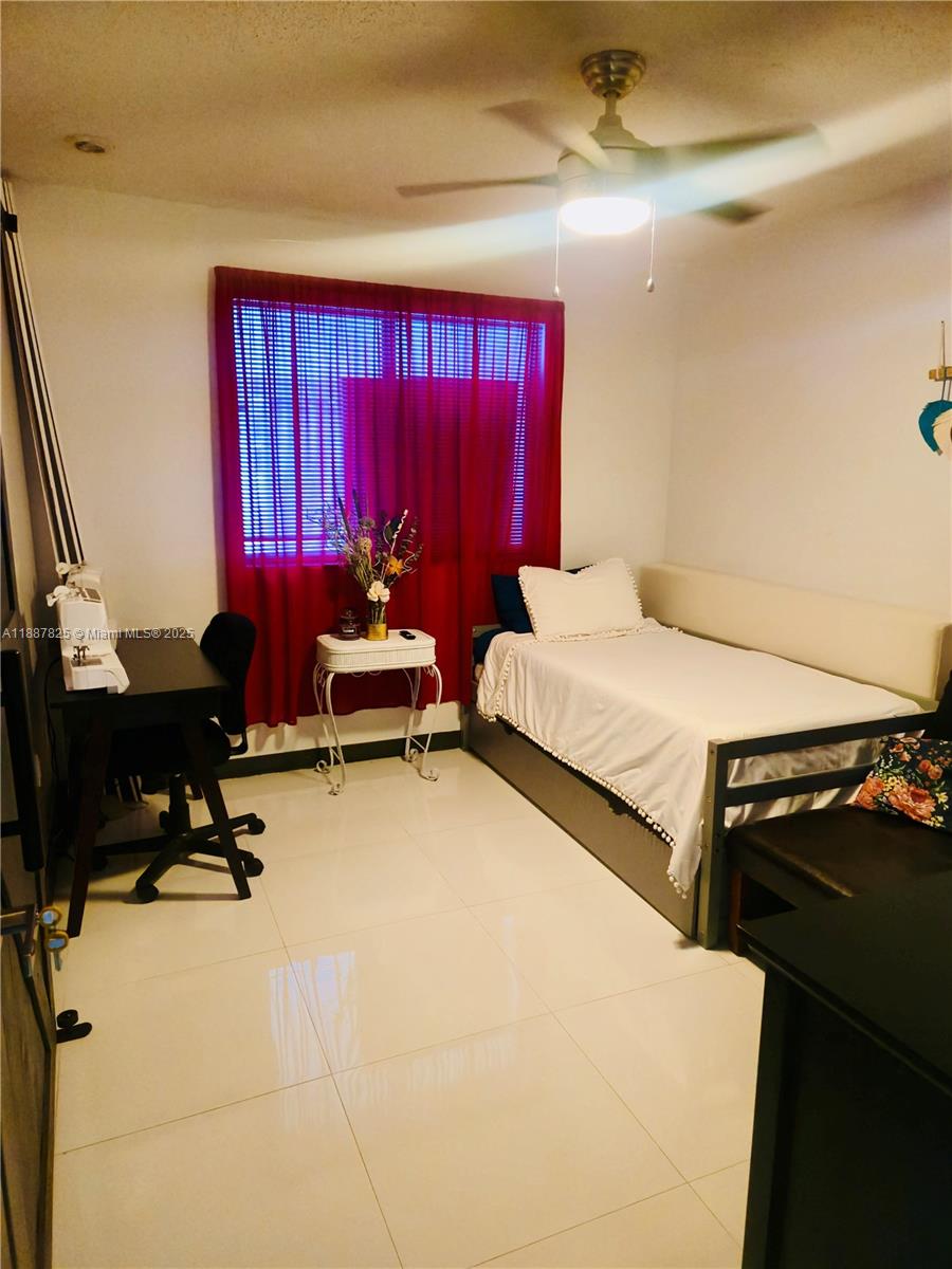 GREEN CLOSE - Residential