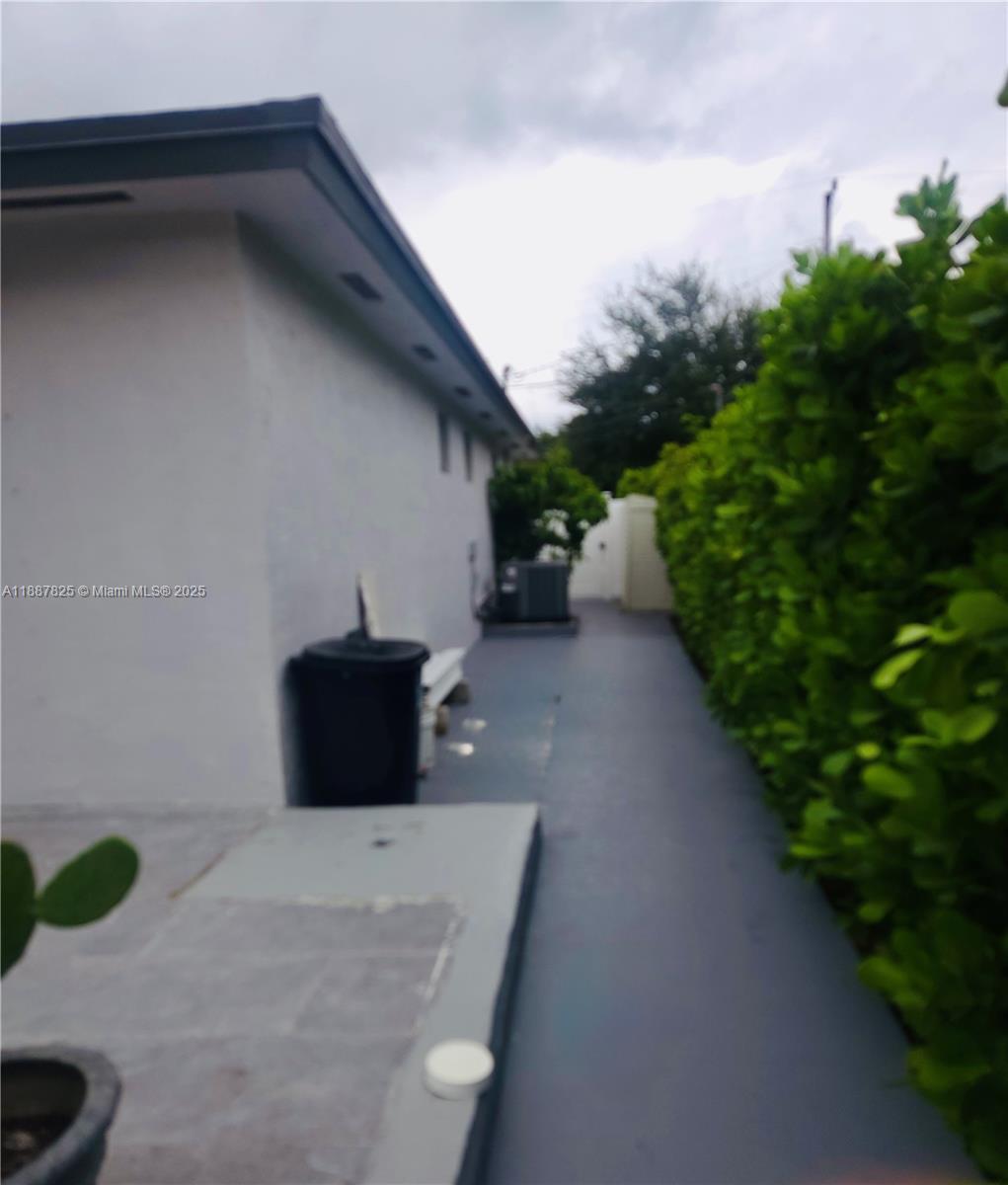 GREEN CLOSE - Residential