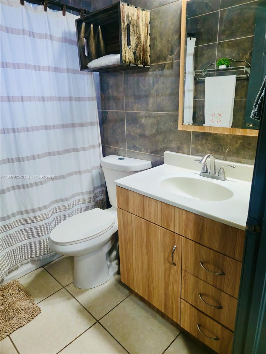 GREEN CLOSE - Residential