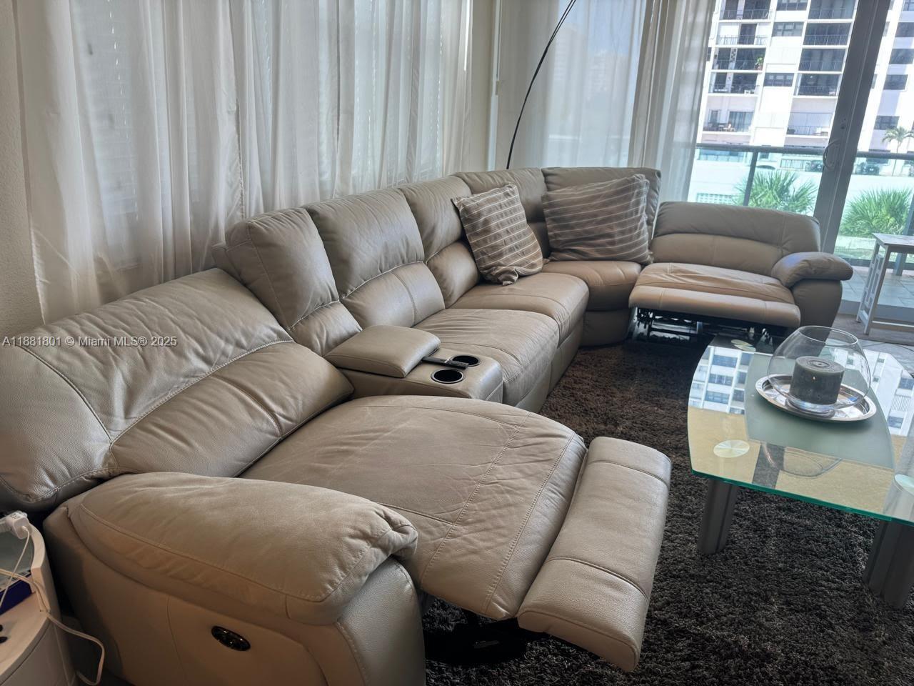 WAVE CONDO - Residential Lease