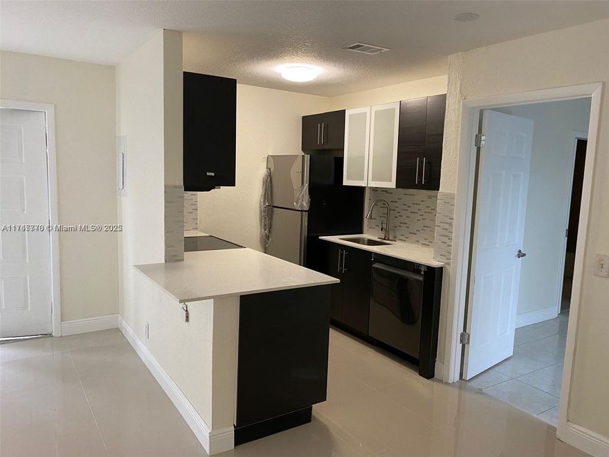 Upgraded 2 /2 condo at the Crossings. Stainless Steel appliances with granite countertop and tile throughout.