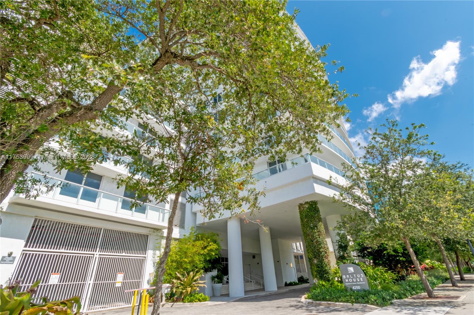 Property for Sale at 4250 Biscayne Blvd 917, Miami, Broward County, Florida - Bedrooms: 2 
Bathrooms: 2  - $570,000