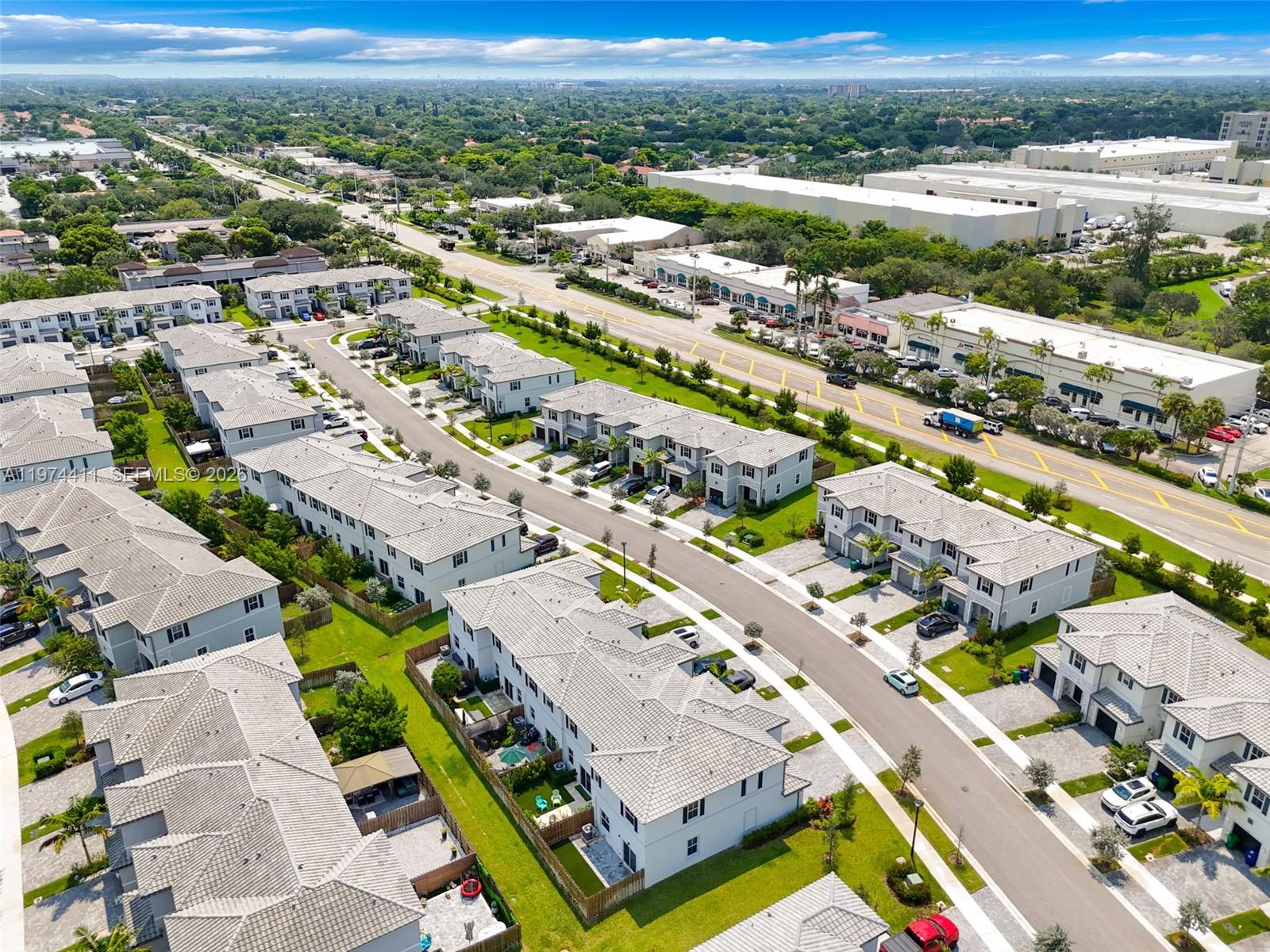 WYNDHAM LAKES PLAZA - Residential Lease