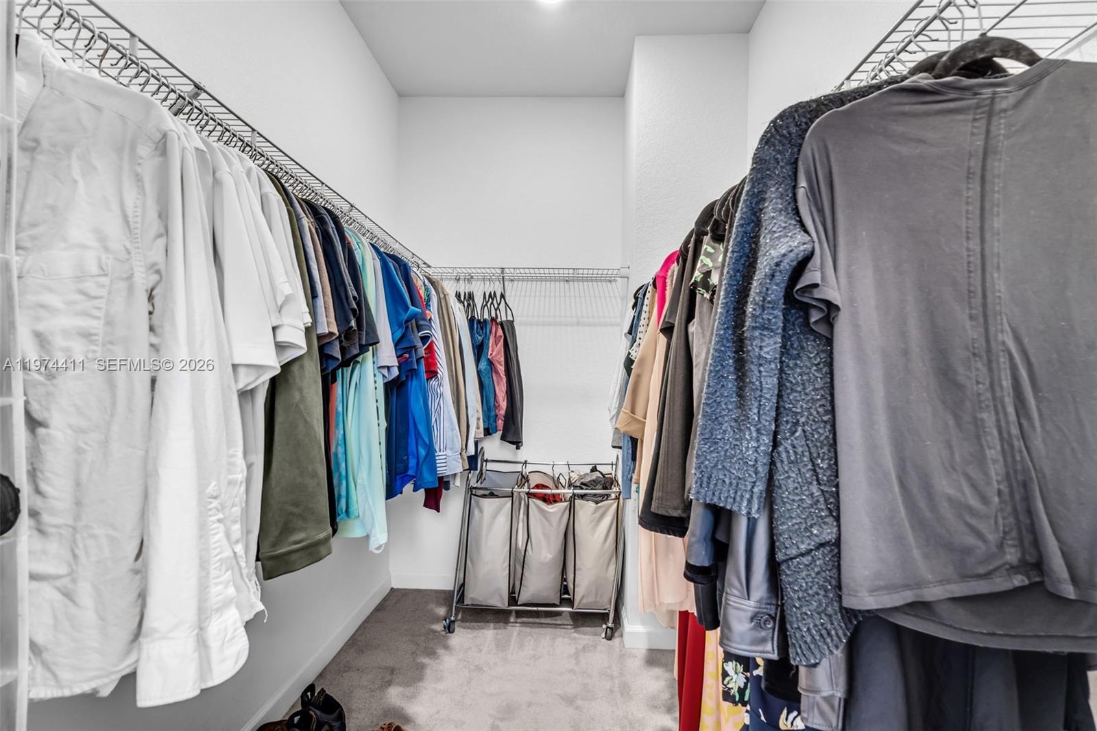 WYNDHAM LAKES PLAZA - Residential Lease