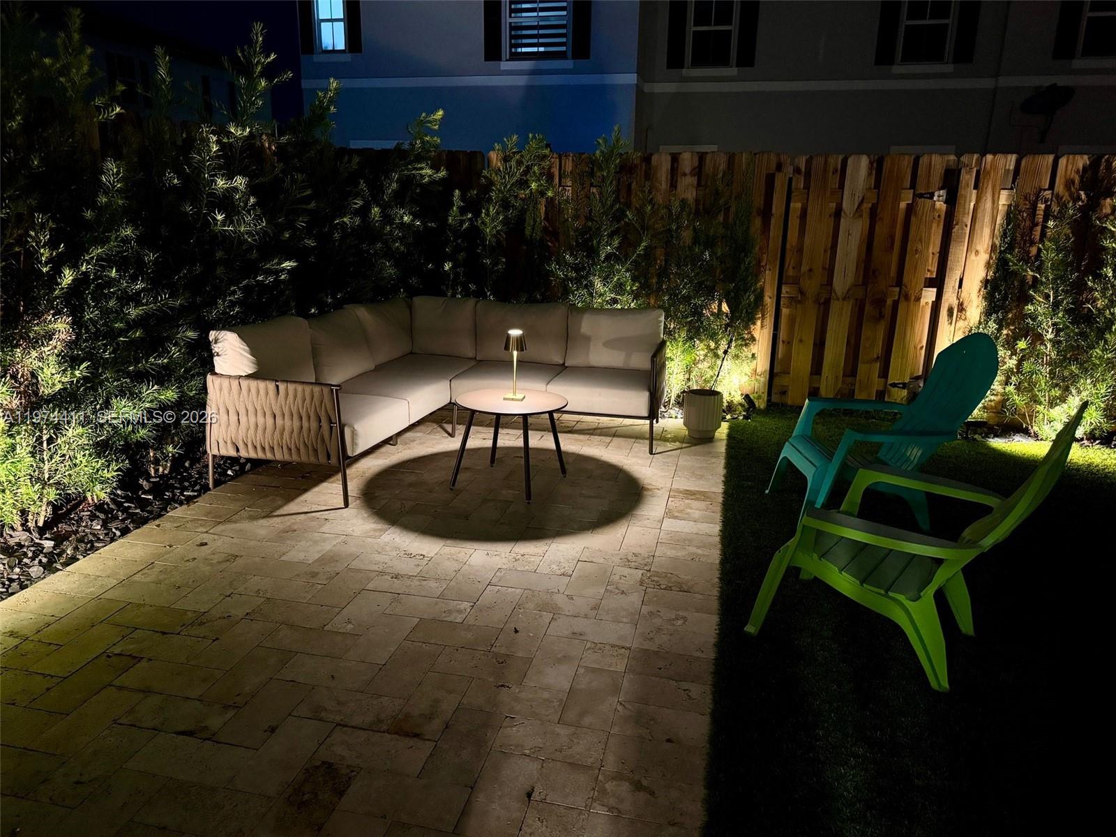 WYNDHAM LAKES PLAZA - Residential Lease