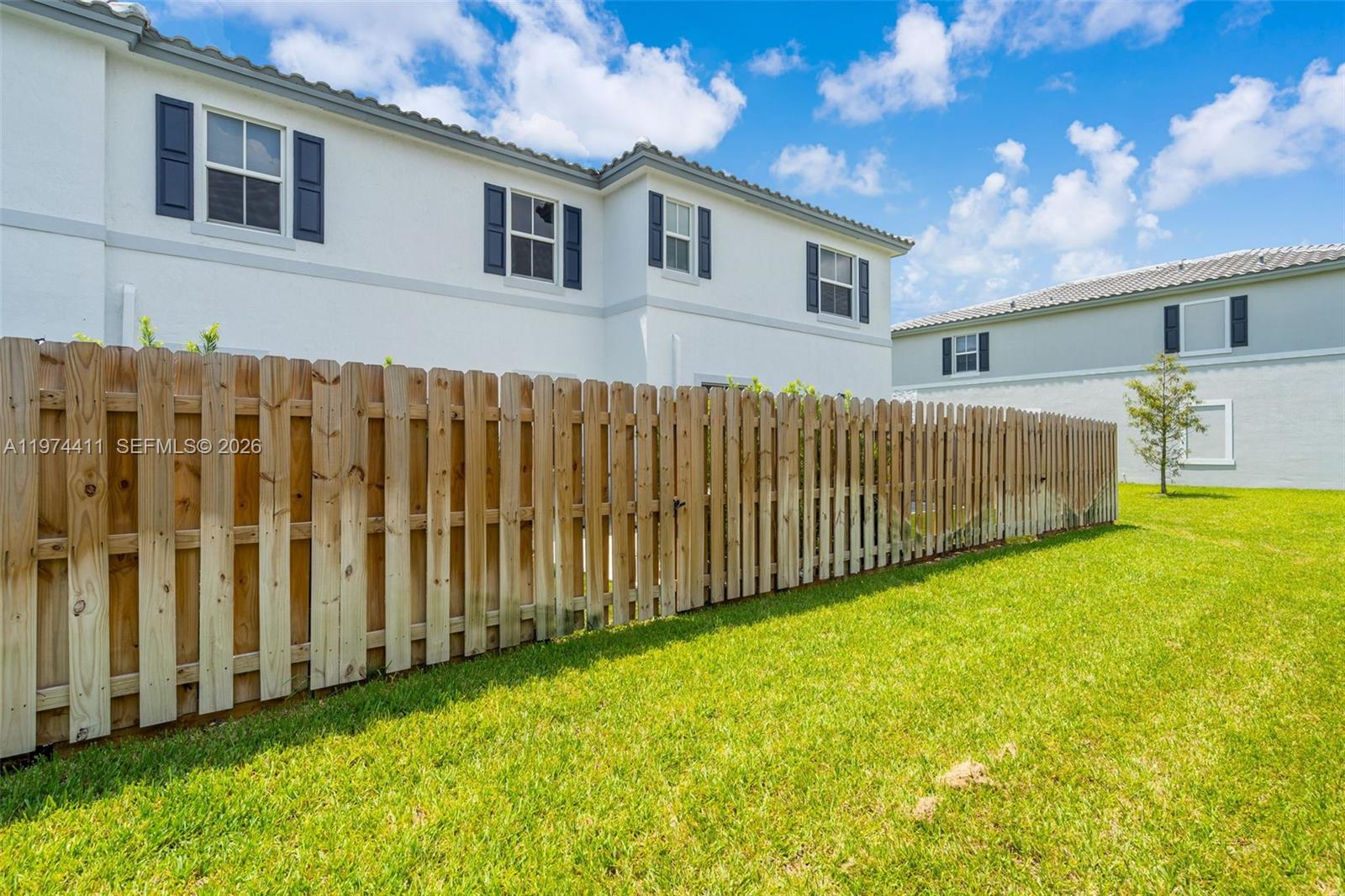 WYNDHAM LAKES PLAZA - Residential Lease