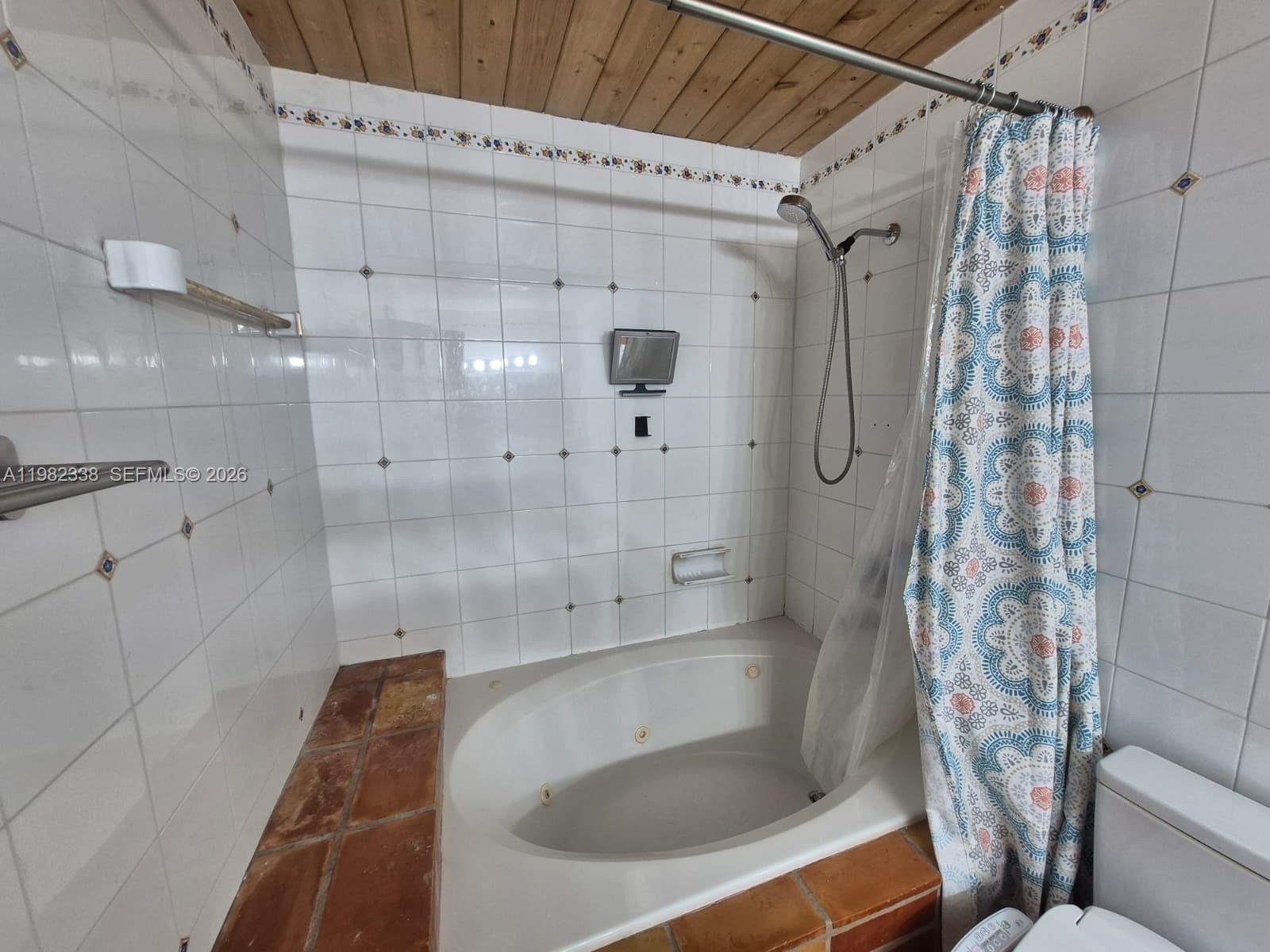 KENDALL KINGDOM - Residential