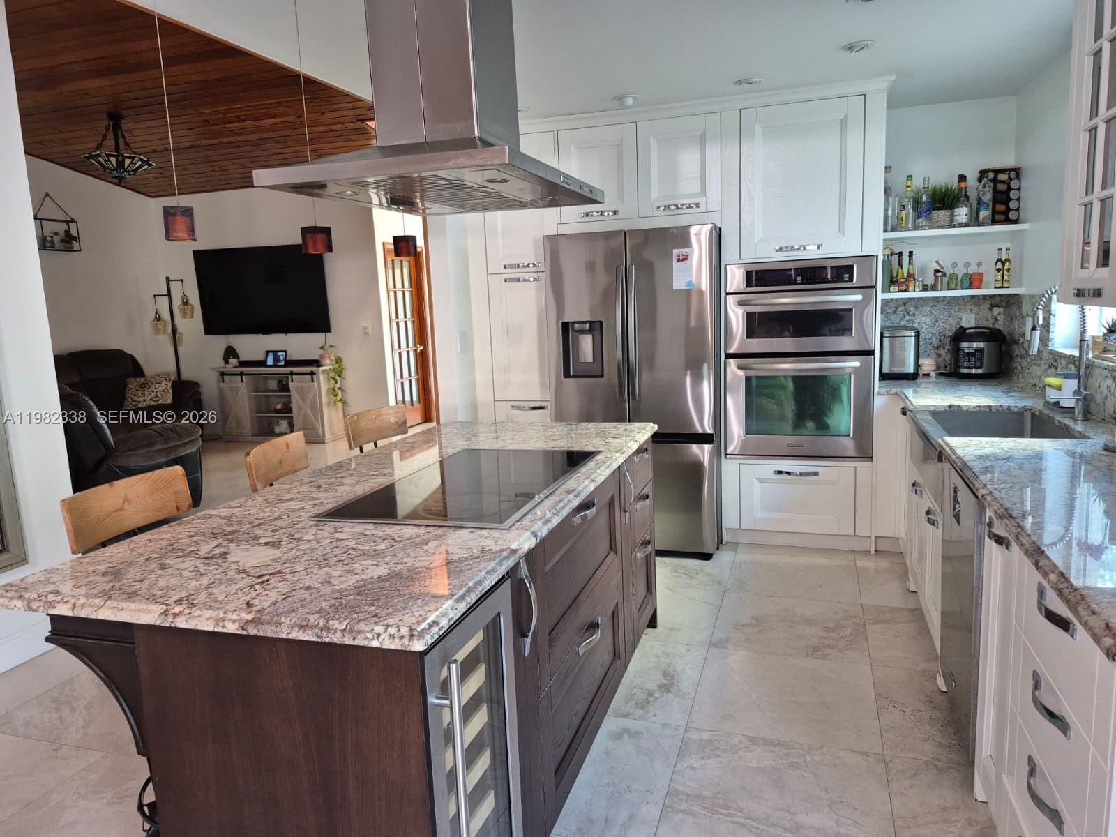 KENDALL KINGDOM - Residential