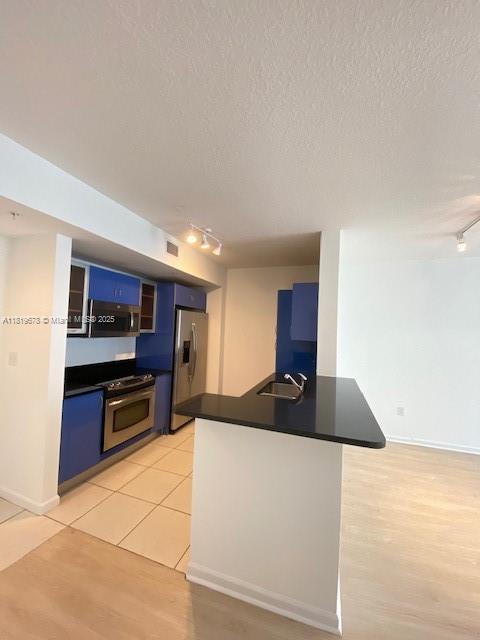 VENTURE AT AVENTURA WEST - Residential