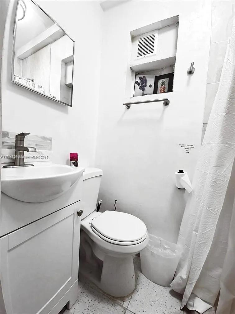 TAMIAMI HIGHLANDS - Residential Lease