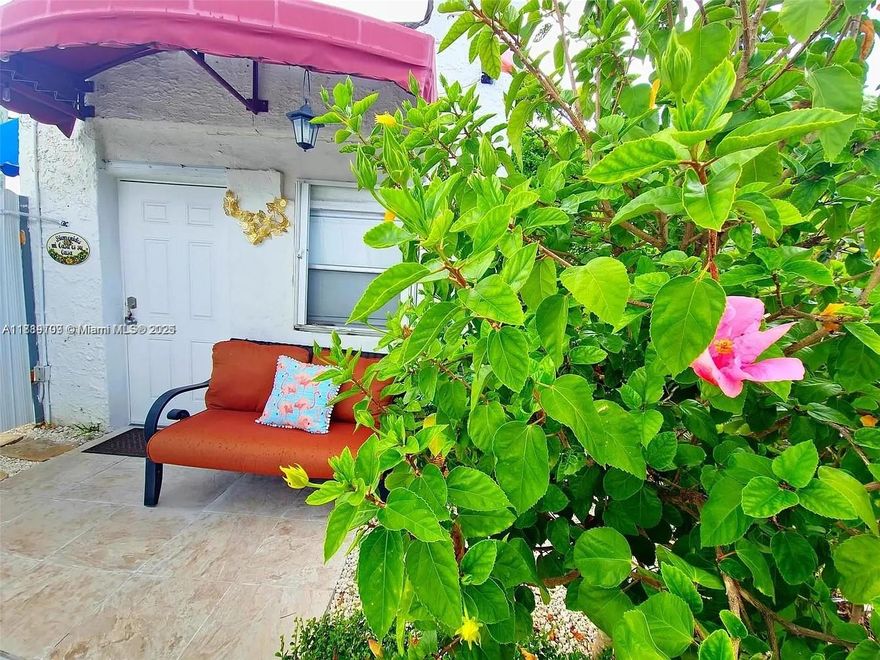 Enjoy privacy and convenience with this cozy cottage featuring its own private entrance. Rent includes electricity, water, and Wi-Fi for hassle-free living. Perfectly located near 8th Street with quick access to the Palmetto, shopping, dining, and public transit. 
Move-in requires first month, last month, and security deposit.