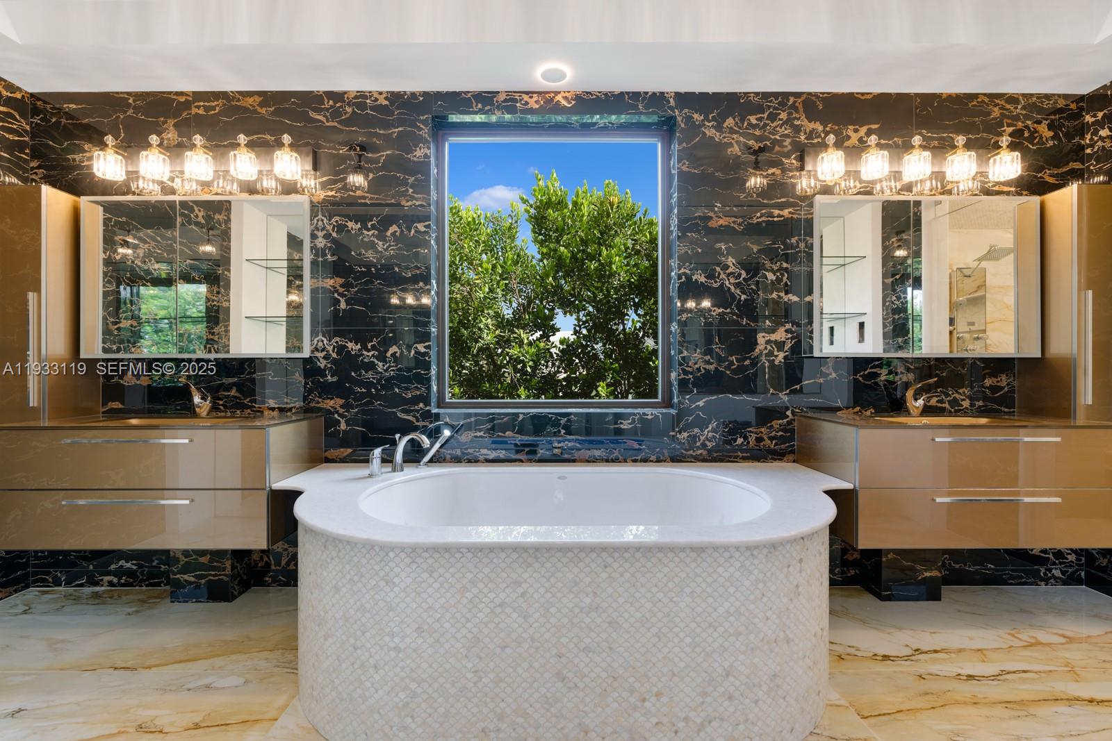 ALTOS DEL MAR NO 5 - Residential