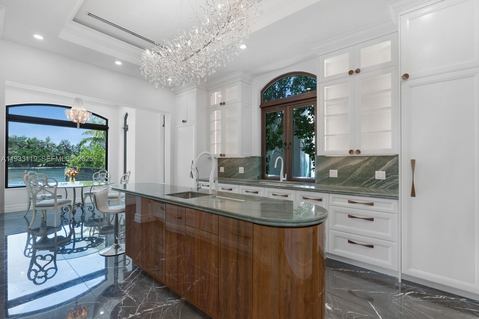 ALTOS DEL MAR NO 5 - Residential