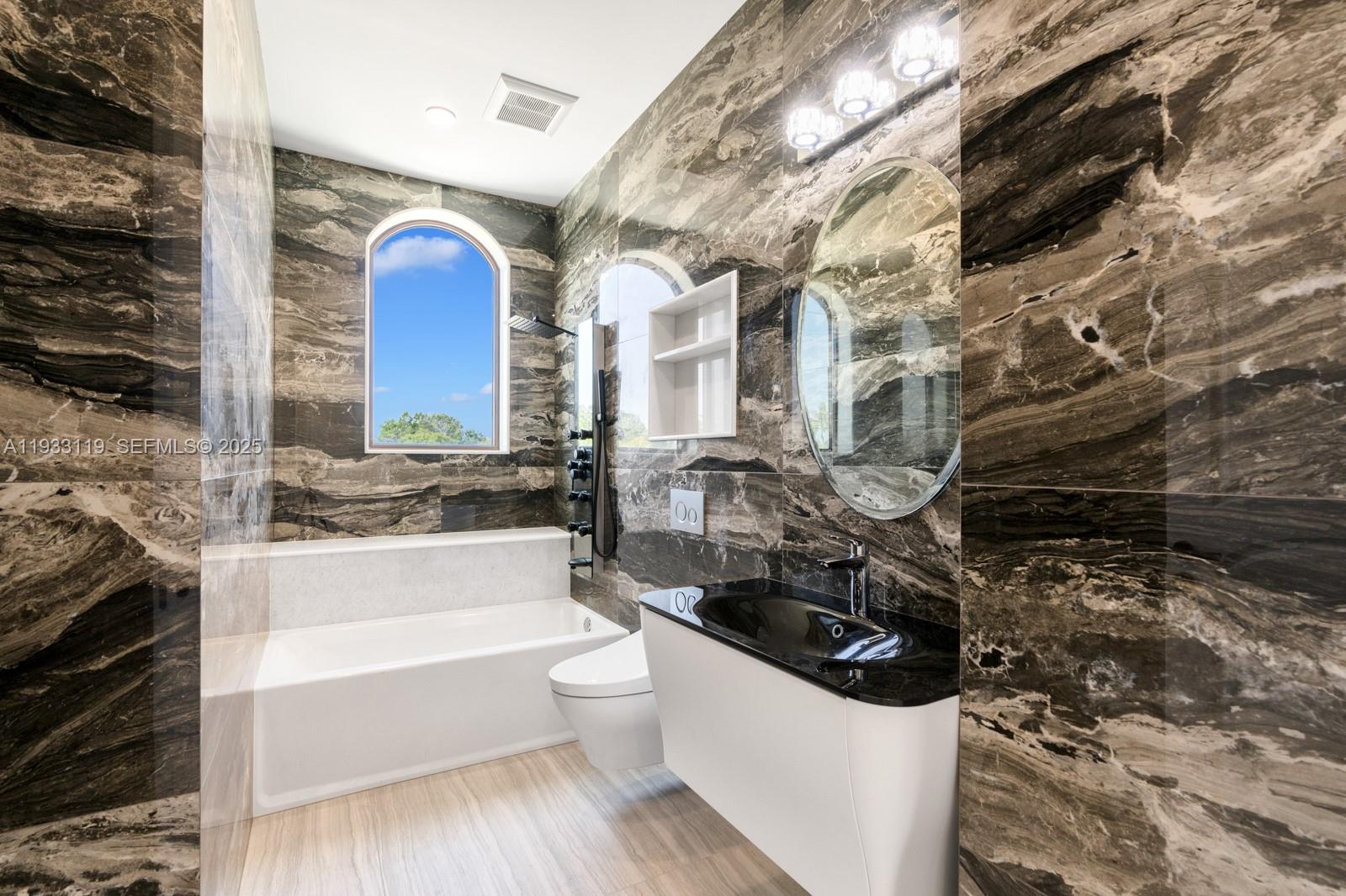 ALTOS DEL MAR NO 5 - Residential