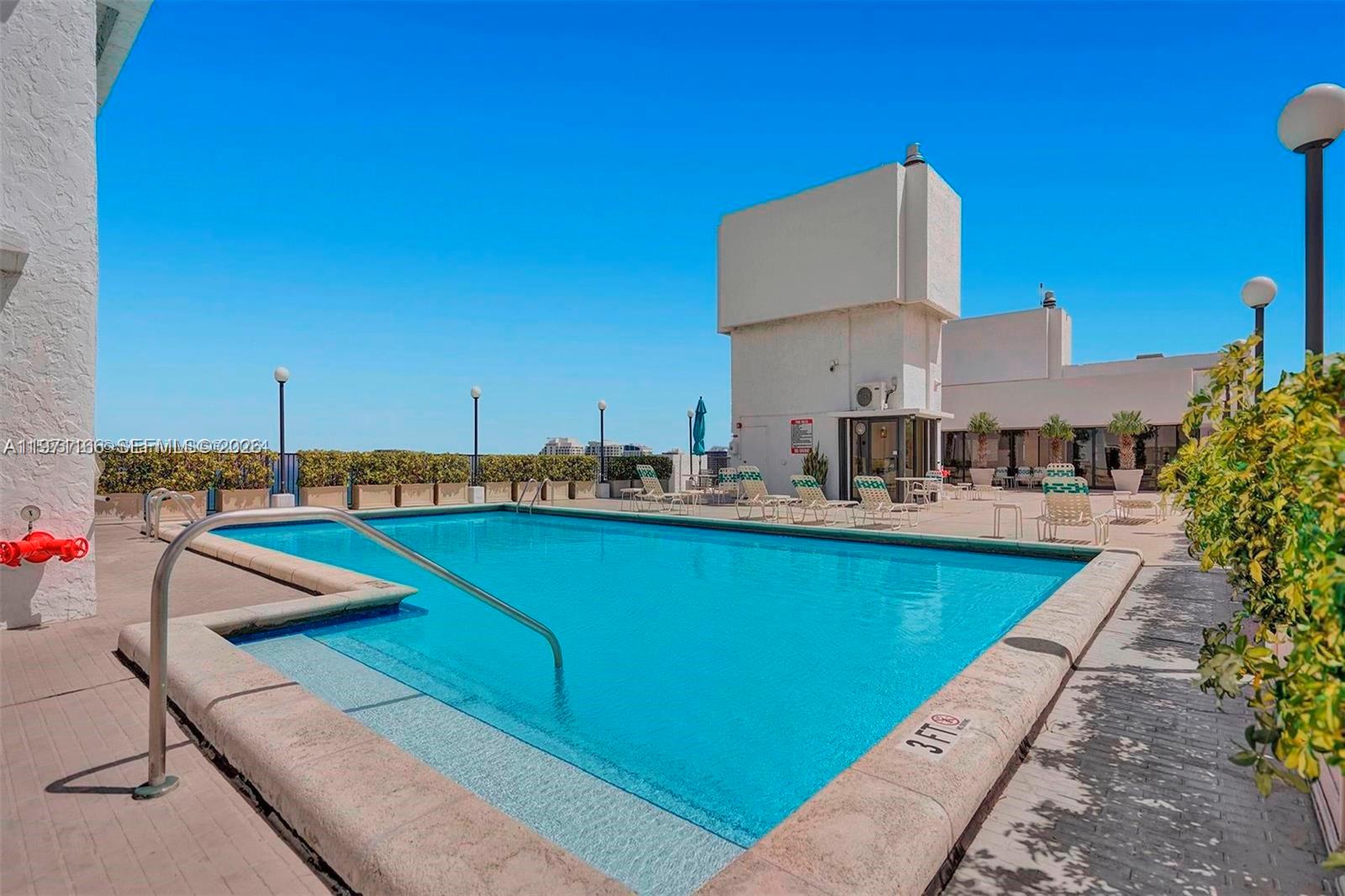 CORINTHIAN ON THE INTRACO - Residential