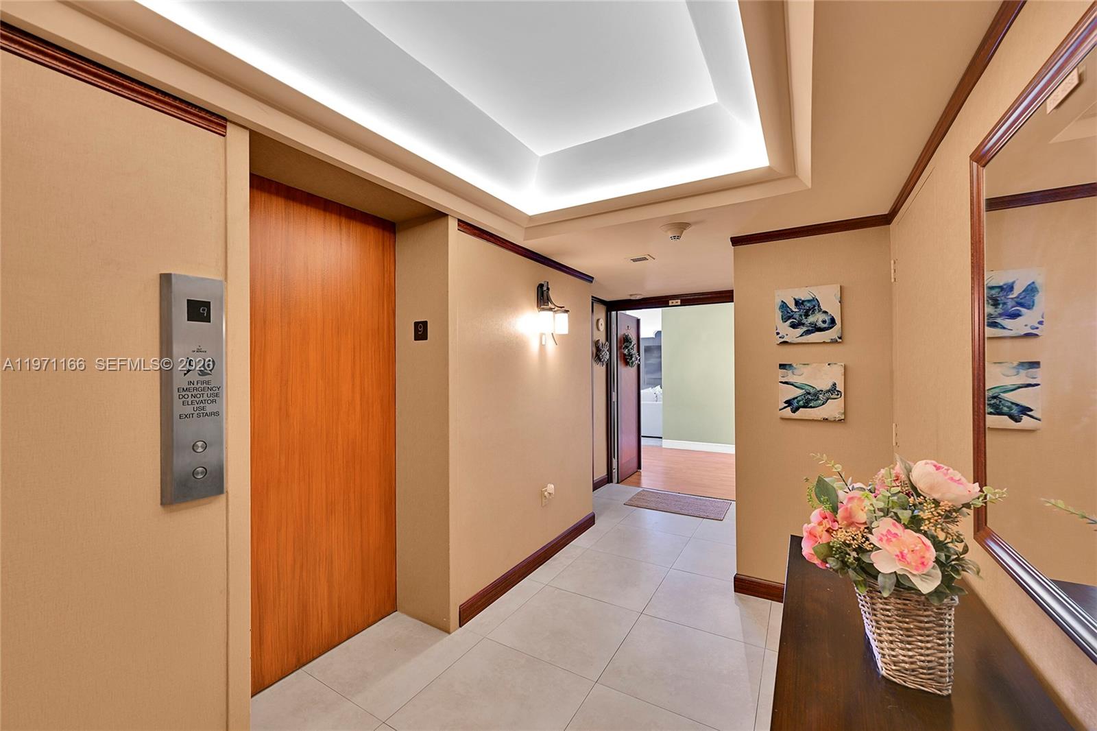 CORINTHIAN ON THE INTRACO - Residential