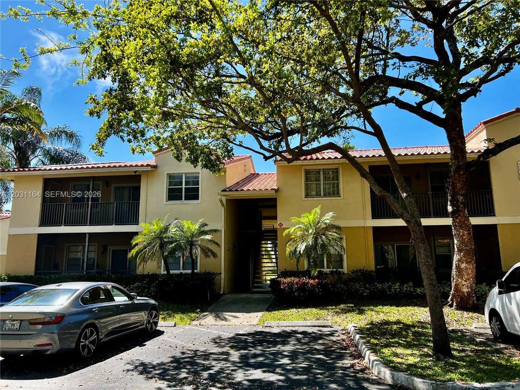 Photo of 1239 SW 46th Ave #905, Pompano Beach, FL 33069 (MLS # A12031164)