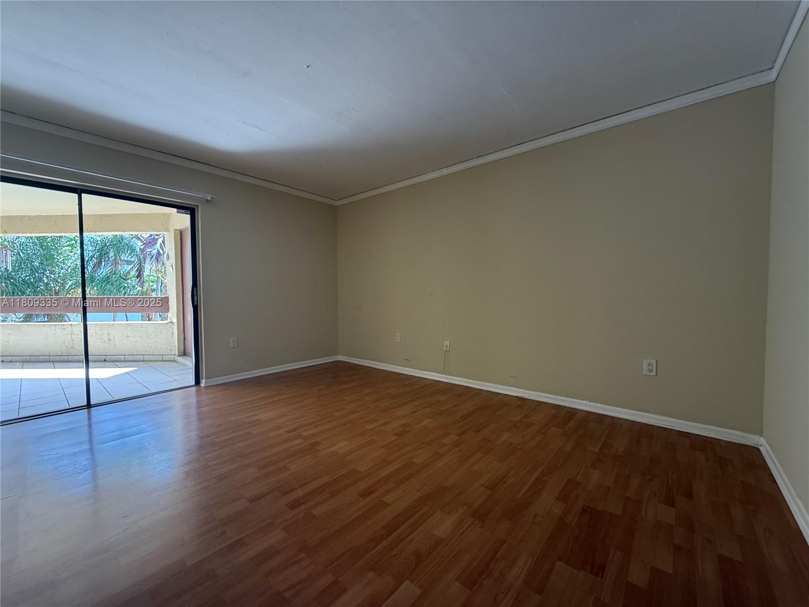 KENLAND POINTE CONDO IV - Residential