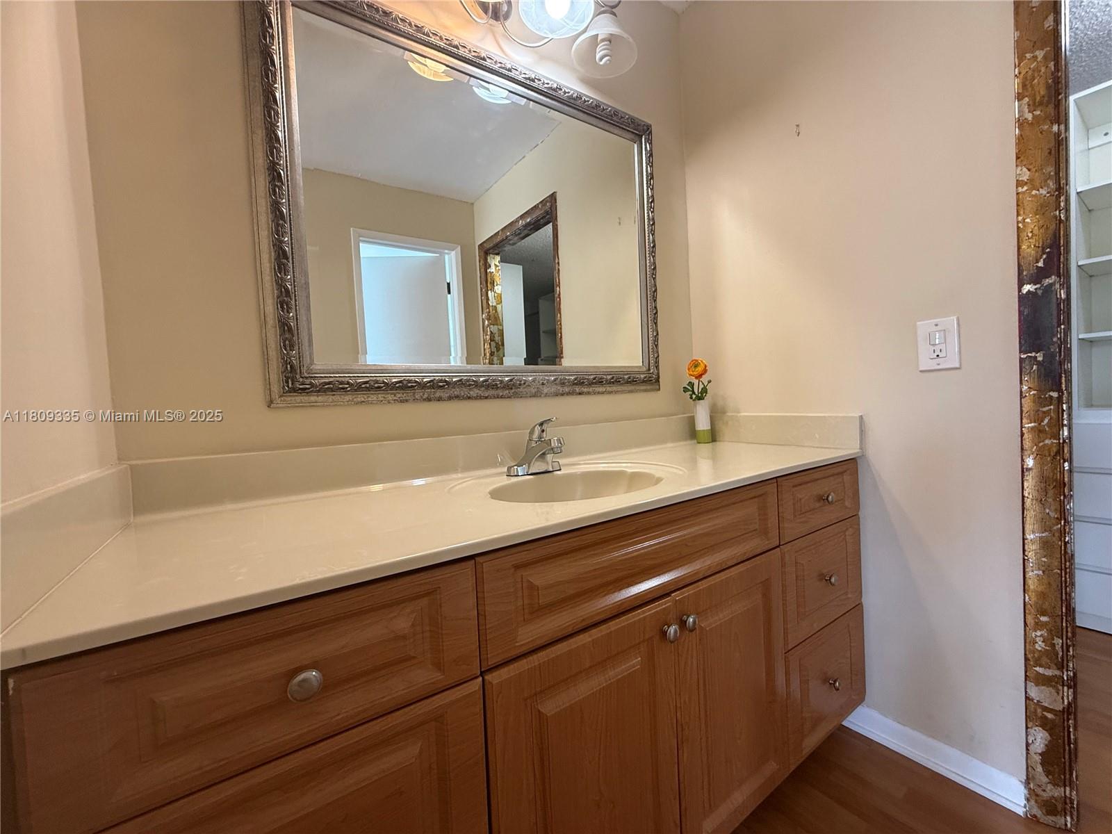 KENLAND POINTE CONDO IV - Residential