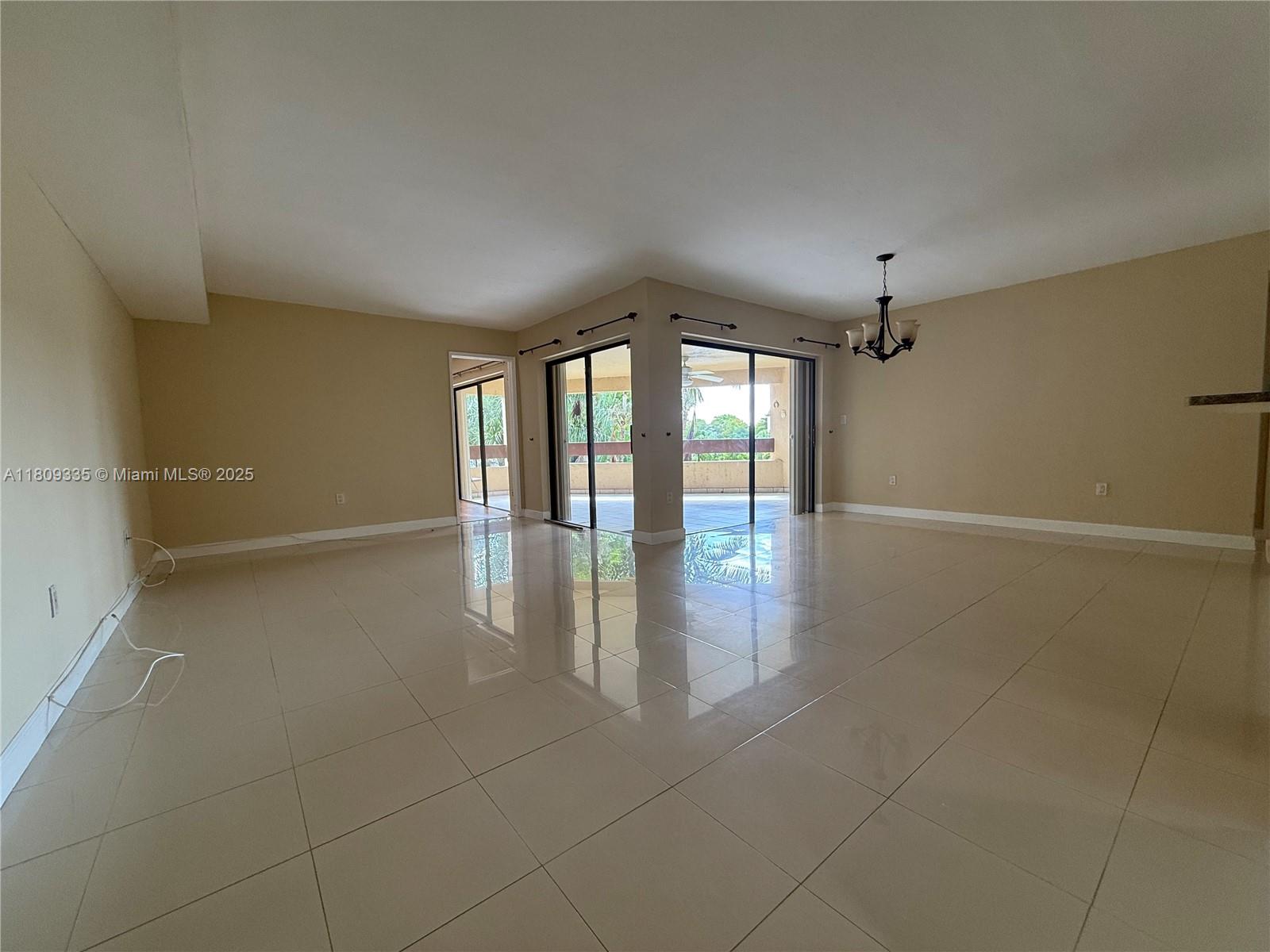 KENLAND POINTE CONDO IV - Residential