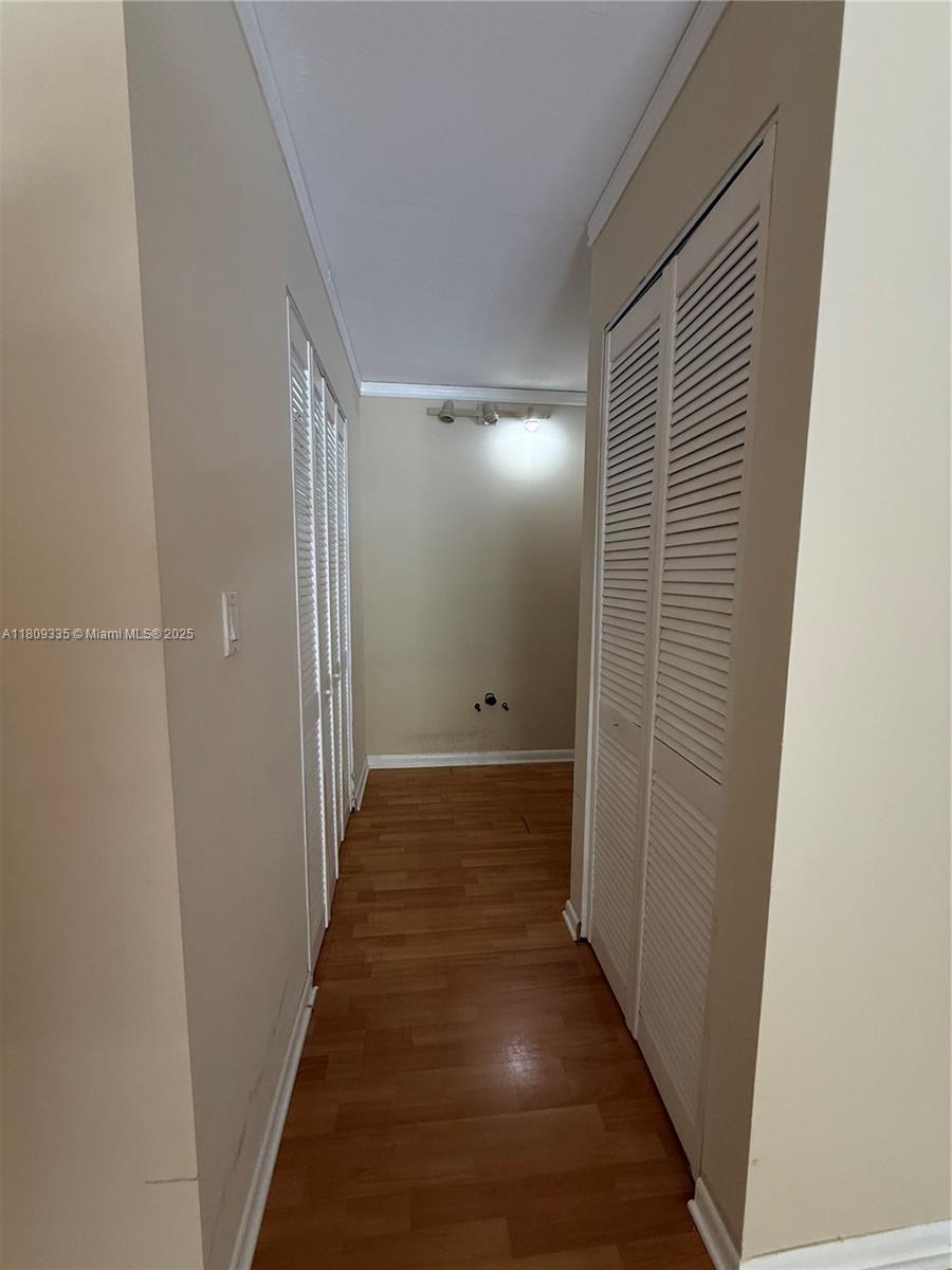 KENLAND POINTE CONDO IV - Residential